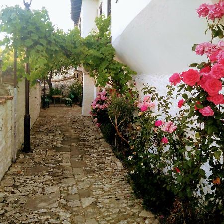 Bed & Breakfast Josiph Berat Exterior photo