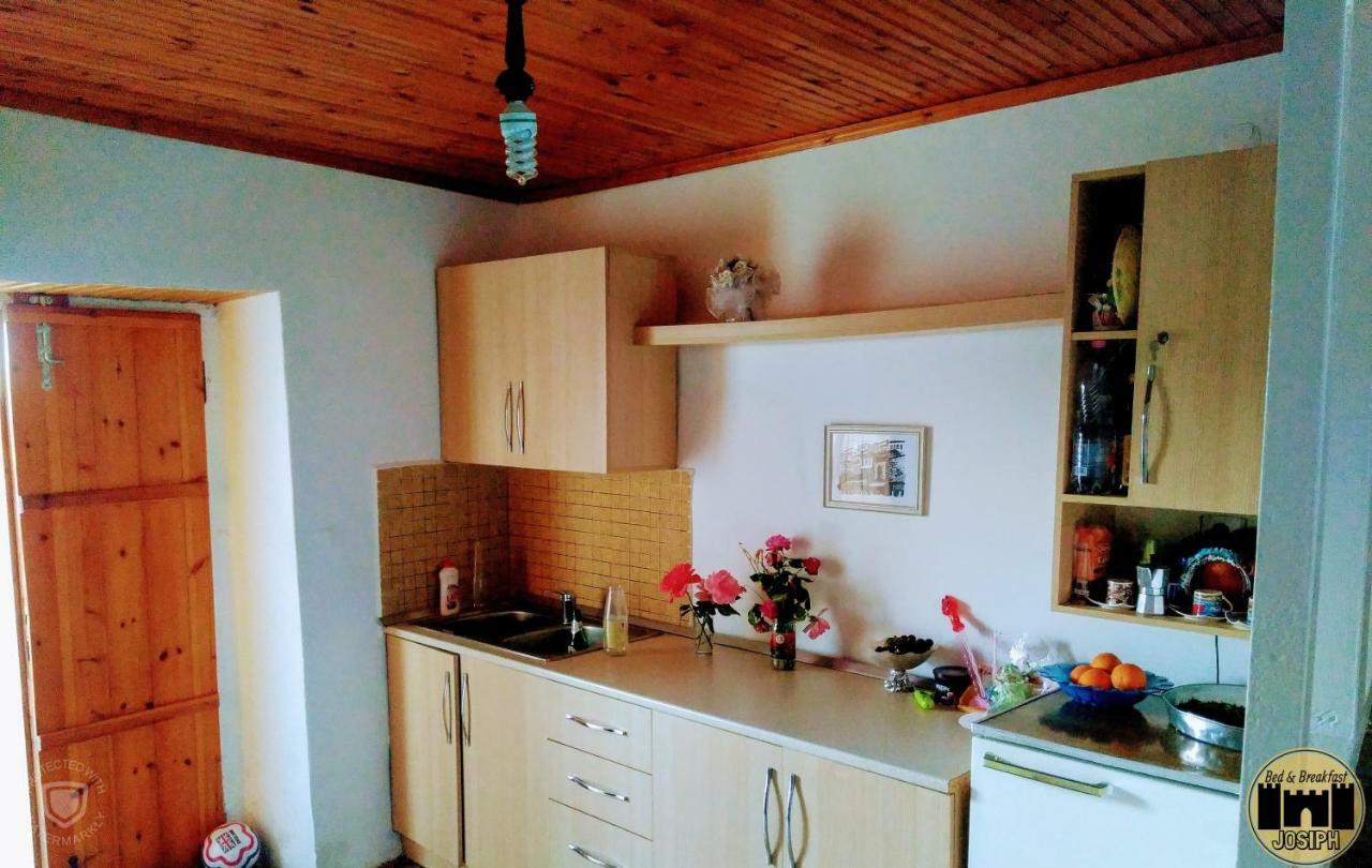 Bed & Breakfast Josiph Berat Exterior photo